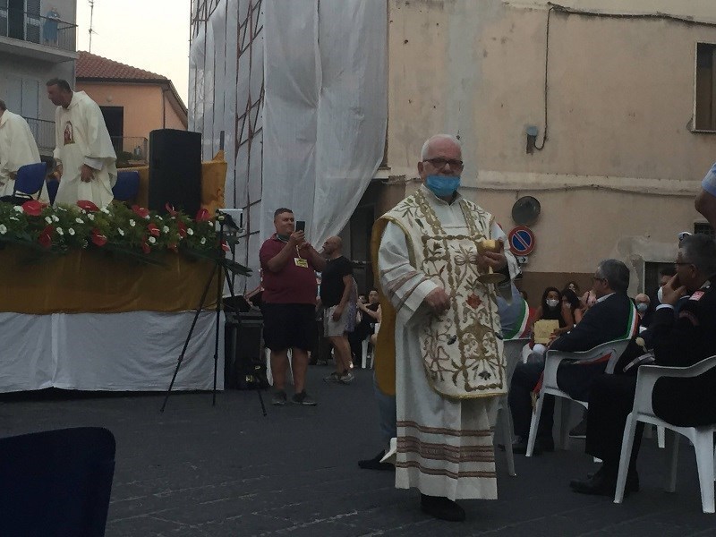 La parabola del prete inutile