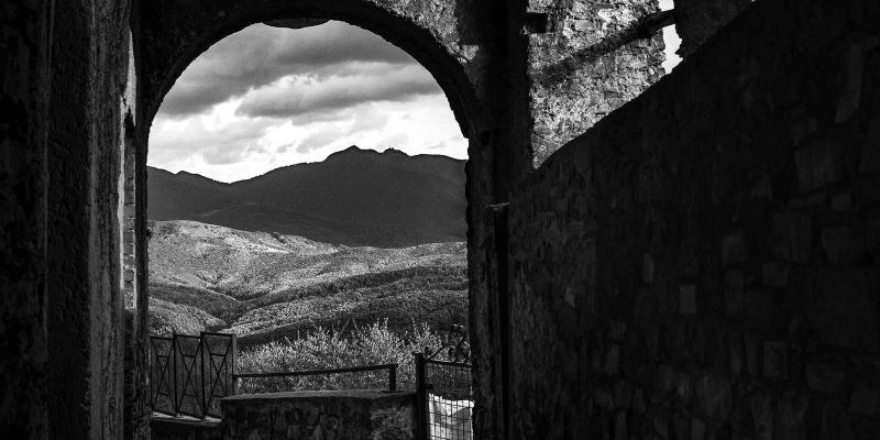 LA VITA DELL’UOMO, SI RACCHIUDE IN UNO SPAZIO TEMPORALE, SEMPRE UGUALE