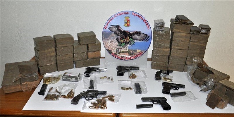 QUESTURA DI SALERNO- Arrestato spacciatore e sequestrati 43 kg di hashish