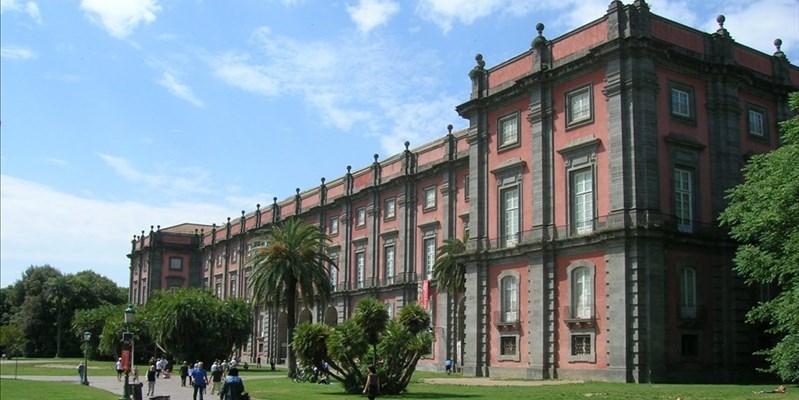 Lia Rumma dona 70 opere