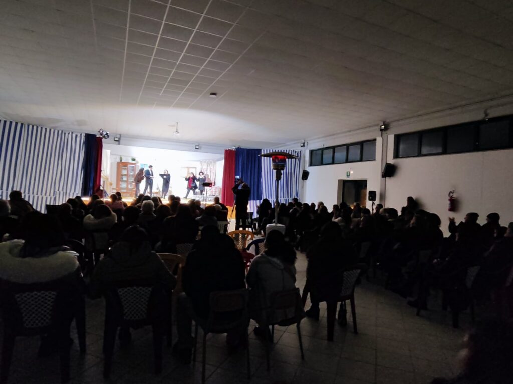 Cannalonga: successo per la 1° edizione della Rassegna Teatrale “Oltre la Scena” organizzata da Kairòs