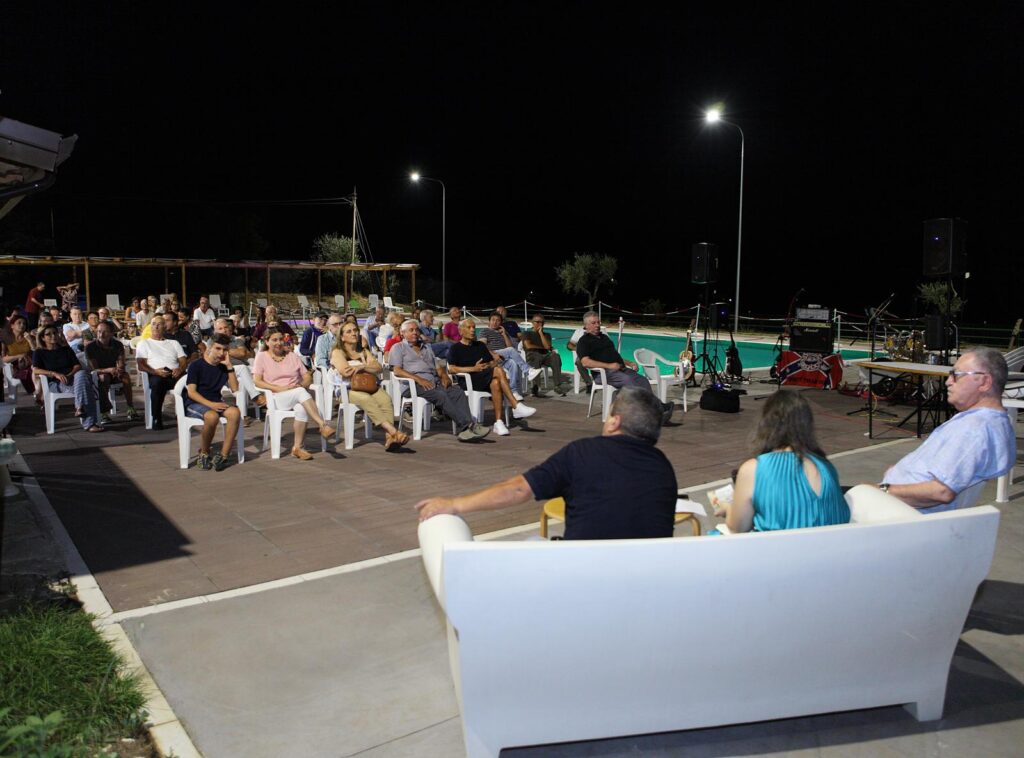 L’intreccio dei dialetti meridionali intermedi: l’incontro tra l’italiano, il riciglianese e la traduzione dantesca in irpino